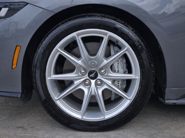 Used 2025 Ford Mustang GT Premium RWD image 14