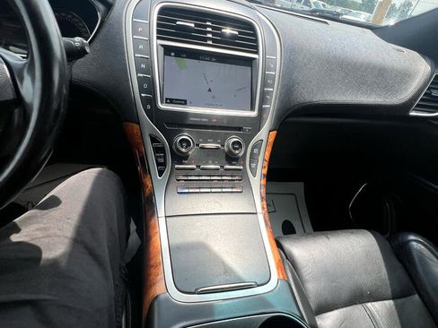 Used 2016 Lincoln MKX Reserve w/ Equipment Group 102A image 23