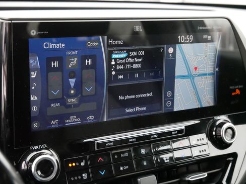 Used 2021 Toyota Highlander Limited image 22