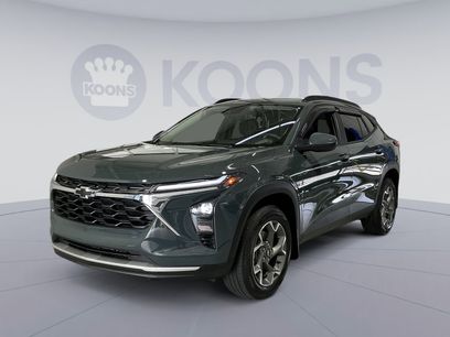 Used 2025 Chevrolet Trax LT w/ Driver Confidence Package