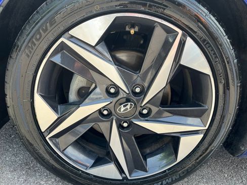 Used 2021 Hyundai Elantra Limited w/ Cargo Package FWD image 9
