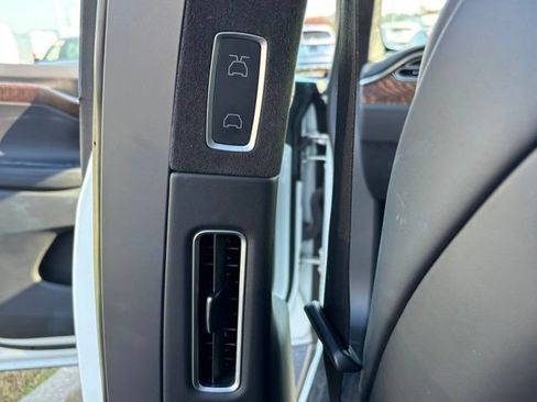 Used 2018 Tesla Model X 100D AWD/4WD image 40
