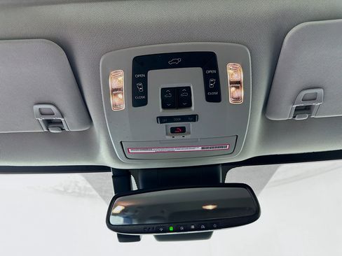 Used 2023 Toyota Sienna XLE image 18