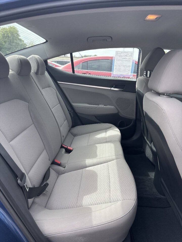 Used 2019 Hyundai Elantra SE FWD image 7