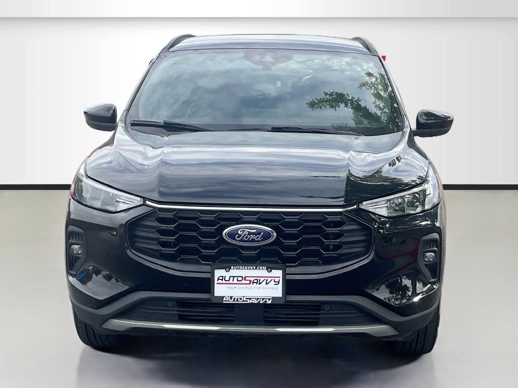 Used 2025 Ford Escape ST-Line Select AWD/4WD image 2