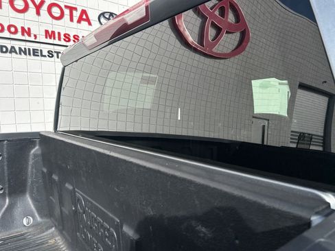 Used 2020 Chevrolet Silverado 1500 LT image 26