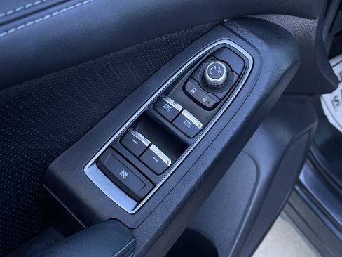 Used 2023 Subaru Ascent Limited image 10