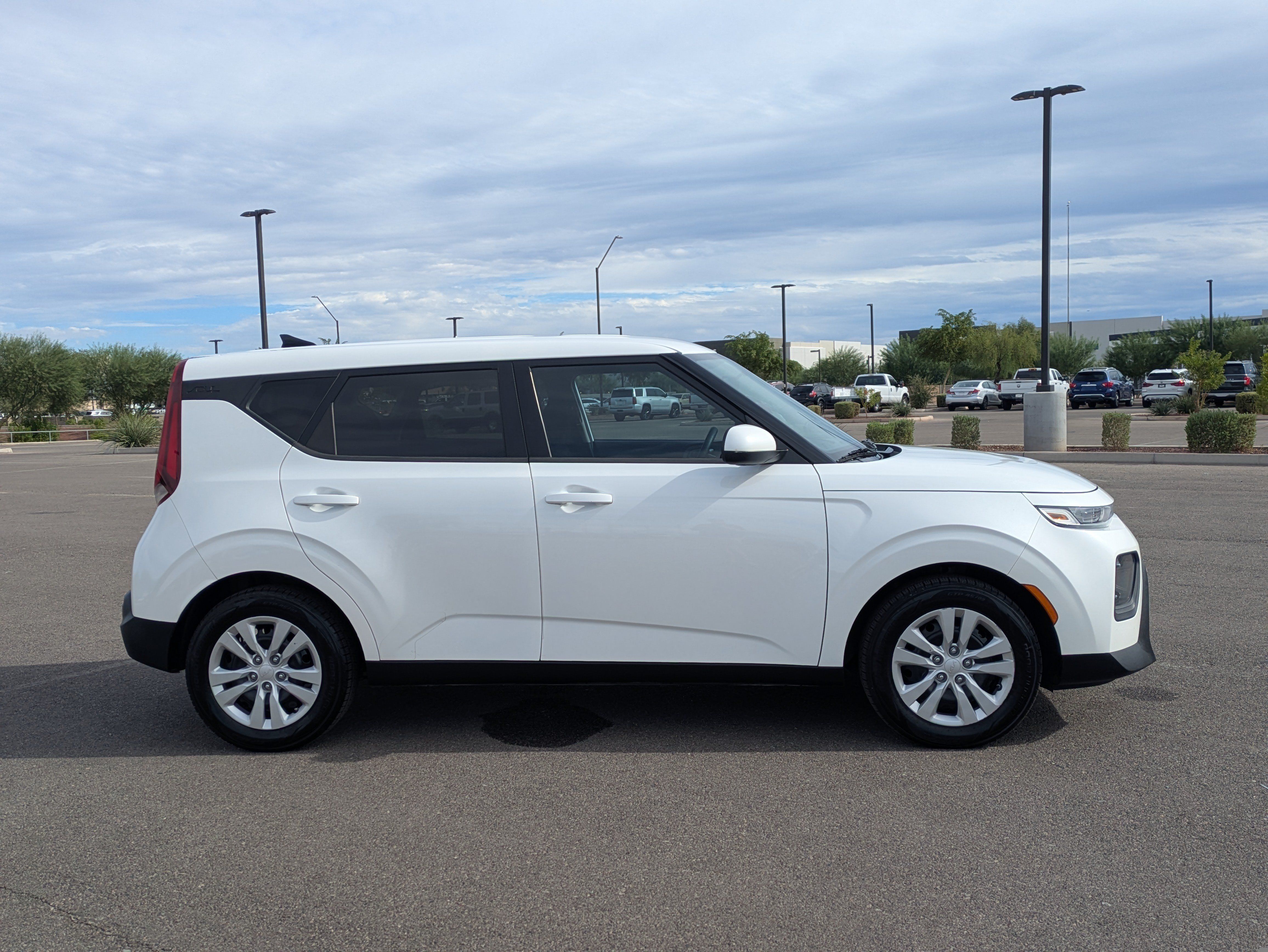 Used 2022 Kia Soul LX FWD image 6
