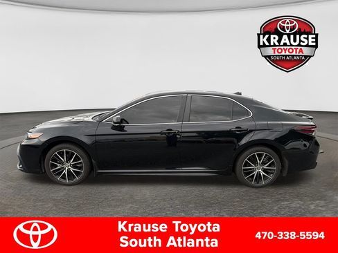 Used 2024 Toyota Camry SE FWD image 4
