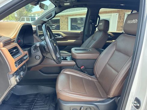 Used 2021 Chevrolet Suburban High Country image 22