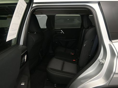 Used 2025 Mitsubishi Outlander ES AWD/4WD image 18