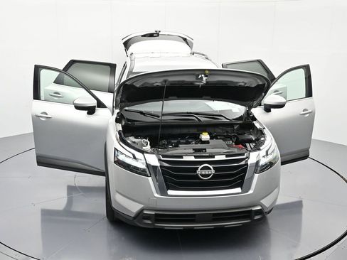Certified 2024 Nissan Pathfinder SV image 45