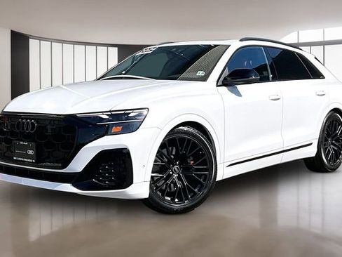 Used 2024 Audi SQ8 Premium Plus w/ Executive Package image 3
