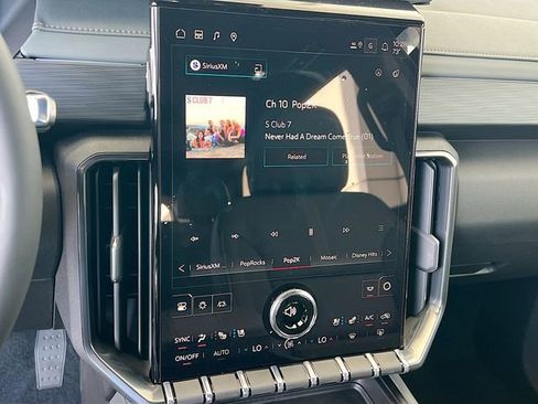 New 2026 GMC Acadia AT4 w/ Luxury Package image 10