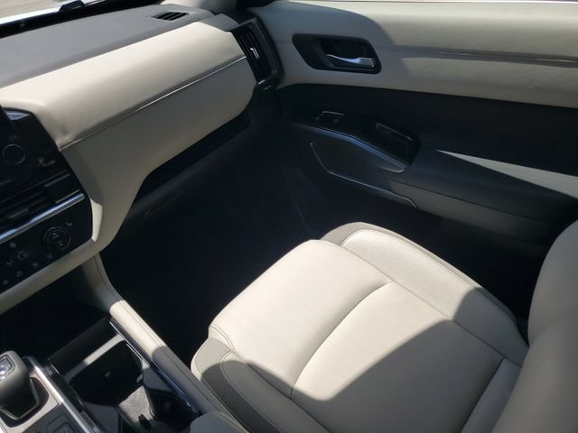 Certified 2025 Nissan Pathfinder SL FWD image 30