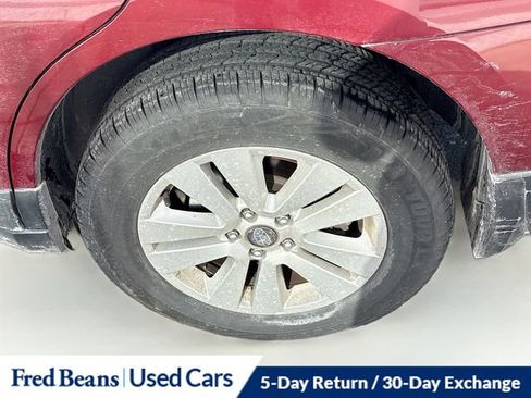 Used 2017 Subaru Outback 2.5i Premium image 4