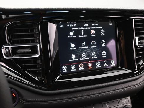 Used 2024 Dodge Durango SXT w/ 3rd Row Seating Group image 13