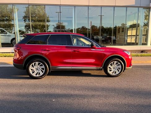 Certified 2025 Lincoln Corsair AWD image 10