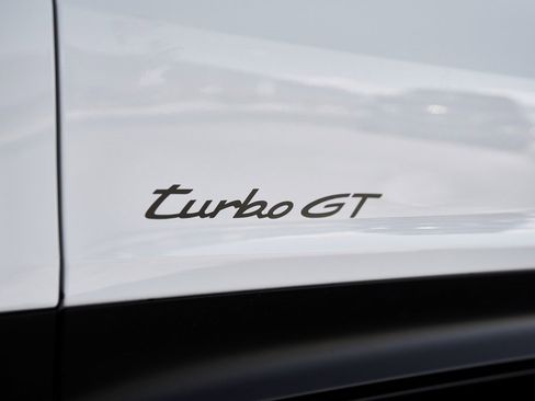 Used 2024 Porsche Cayenne Turbo GT image 9