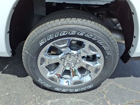 New 2026 RAM 1500 2WD Crew Cab image 4
