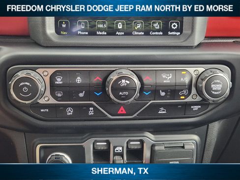 Used 2023 Jeep Gladiator Rubicon w/ Cold Weather Group AWD/4WD image 13