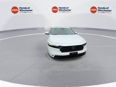 Used 2023 Honda Accord EX-L image 2