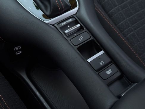 Used 2025 Honda HR-V Sport image 34