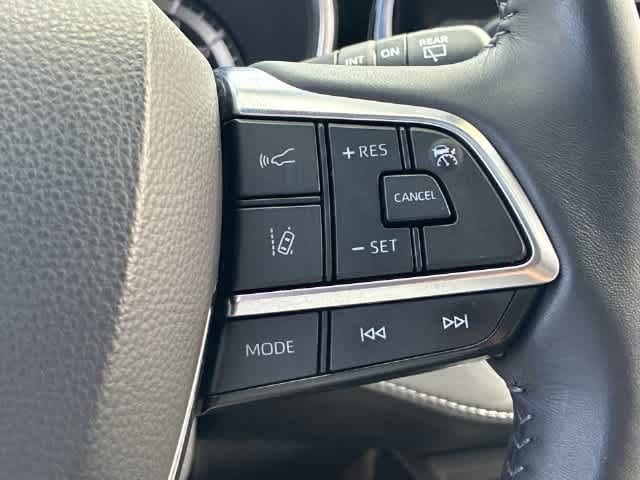 Used 2021 Toyota Highlander XSE FWD image 27