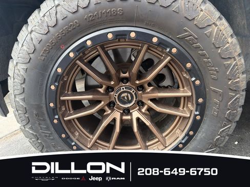 Used 2023 RAM 1500 Laramie AWD/4WD image 9