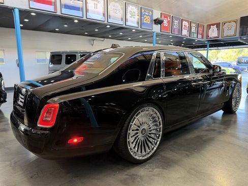 Used 2026 Rolls-Royce Phantom image 6