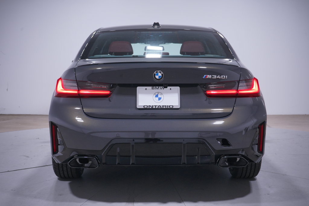 New 2026 BMW M340i w/ Shadowloine Package RWD image 5