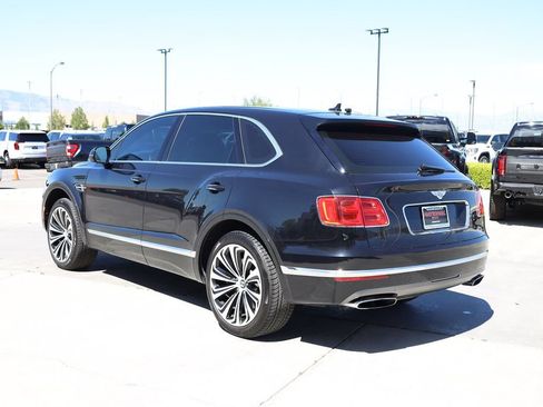 Used 2017 Bentley Bentayga AWD/4WD image 4