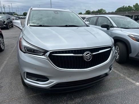 Used 2021 Buick Enclave Premium w/ Sun and Sites Package FWD image 2