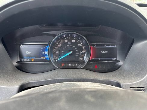 Used 2019 Ford Explorer Limited w/ Class III Trailer Tow Package AWD/4WD image 6