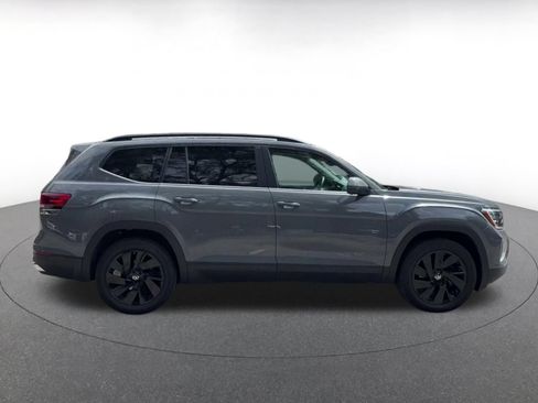 Used 2026 Volkswagen Atlas SE FWD image 15