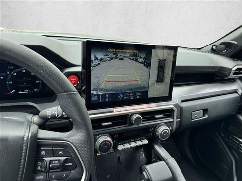 Certified 2025 Toyota 4Runner TRD Off-Road Premium AWD/4WD image 14