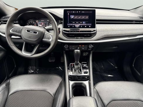 Used 2024 Jeep Compass Latitude w/ Altitude Special Edition image 14