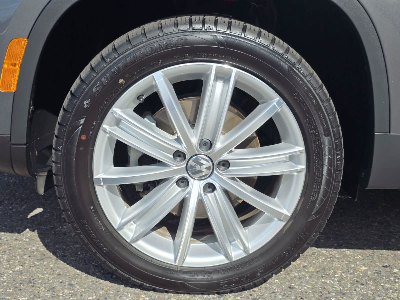 Used 2016 Volkswagen Tiguan SE AWD/4WD image 8