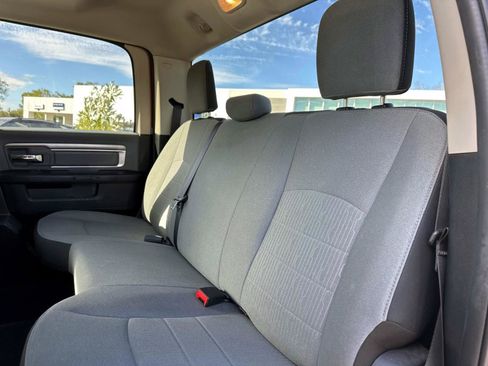 Used 2022 RAM 1500 Classic SLT image 12