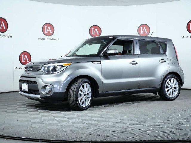 Used 2017 Kia Soul + w/ Primo Package FWD image 4