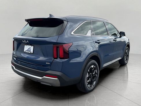 Used 2025 Kia Sorento S w/ Panoramic Sunroof Package image 7