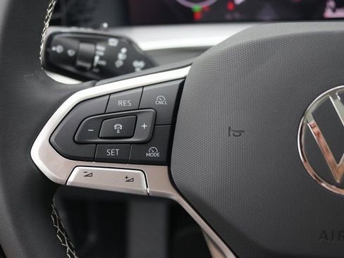 New 2026 Volkswagen Tiguan SE image 15