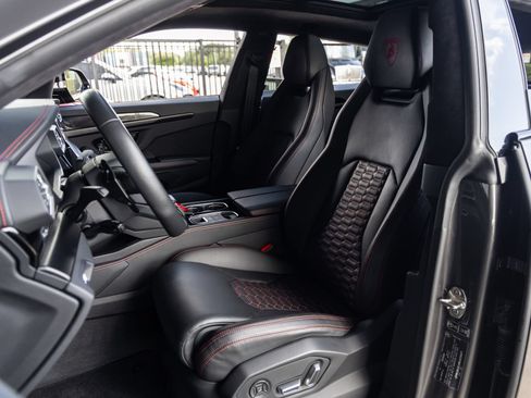 Used 2024 Lamborghini Urus S AWD/4WD image 28