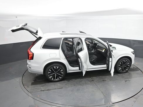 New 2026 Volvo XC90 B6 Plus w/ Protection Package AWD/4WD image 44