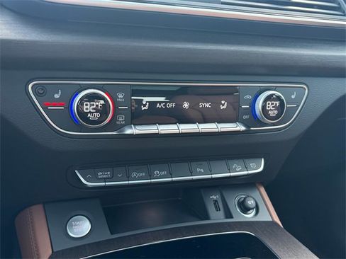 Used 2025 Audi Q5 2.0T Premium Plus w/ Premium Plus Package image 16