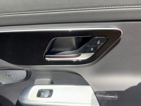 New 2025 Mercedes-Benz GLC 300 4MATIC image 15