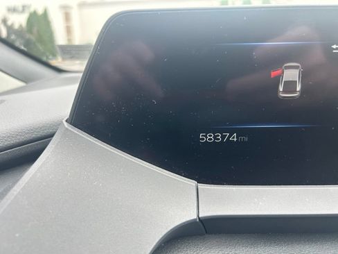 Used 2023 Toyota Prius XLE FWD image 11