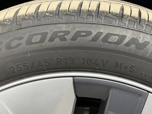 Used 2023 Tesla Model Y Long Range image 40