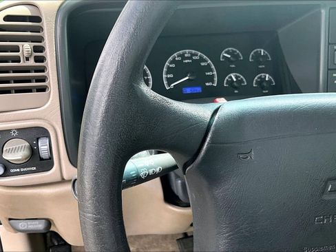 Used 1997 Chevrolet Silverado 1500 2WD Regular Cab image 14