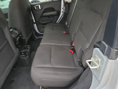 Certified 2023 Jeep Wrangler Sahara image 7